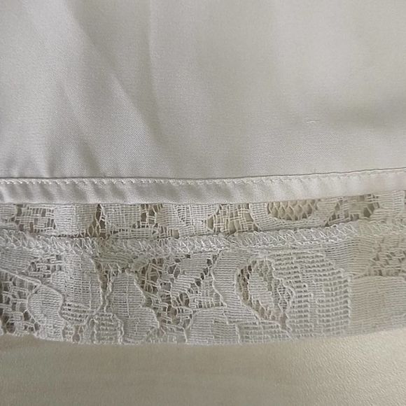 Kensie Pleated Lace Floral Overlay Skirt 12 - Picture 6 of 8